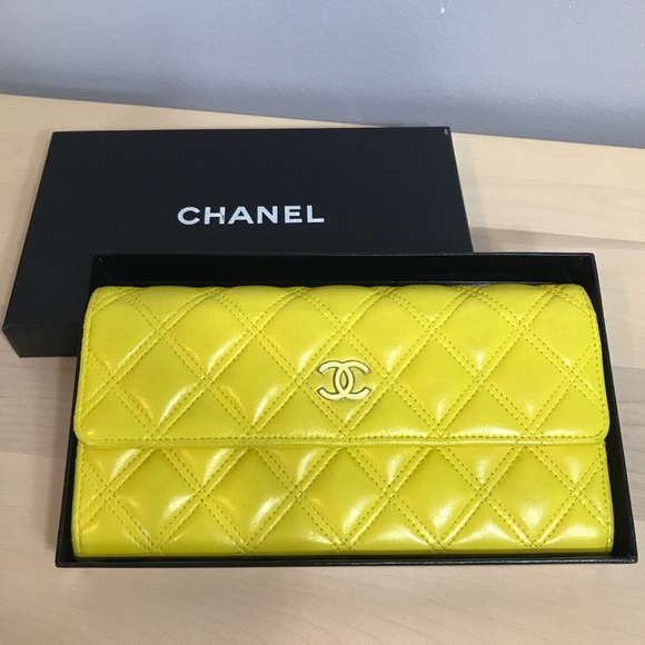 CHANEL Handbags - Host pick♥️♥️♥️ Authentic Chanel Lambskin wallet